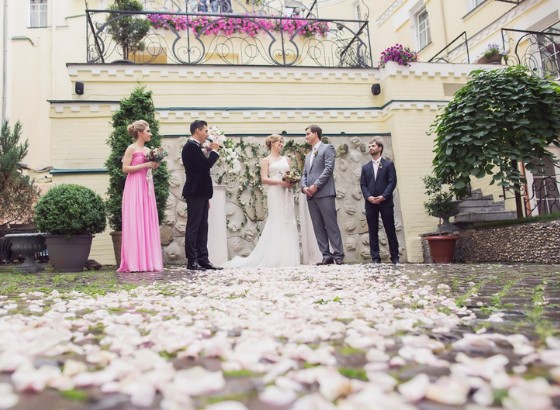 Внутренний дворик бутик-отеля Воздвиженский для проведения свадебных церемоний
